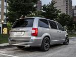 Chrysler Town & Country 30th Anniversary 2013 года